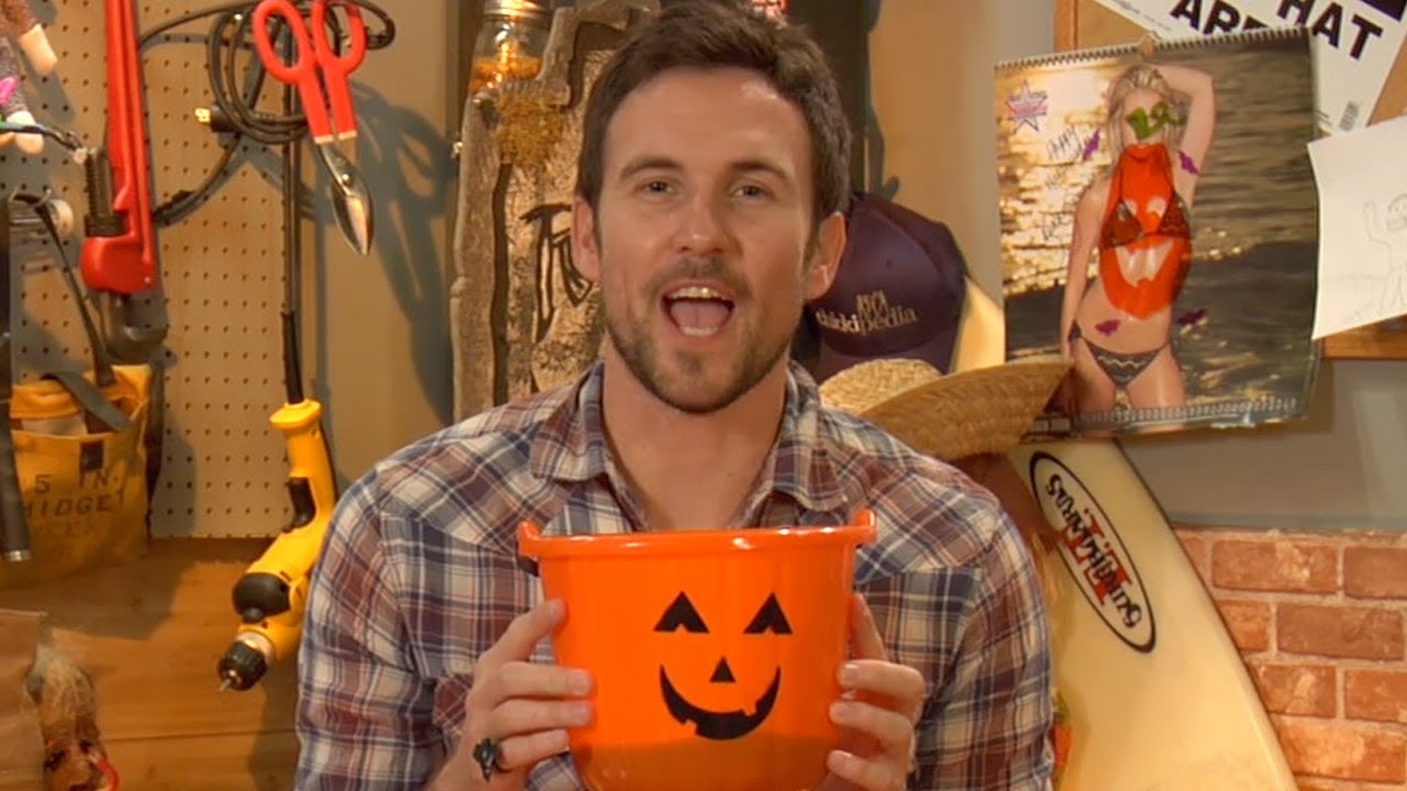 How to Make Halloween Cocktails - For The Win