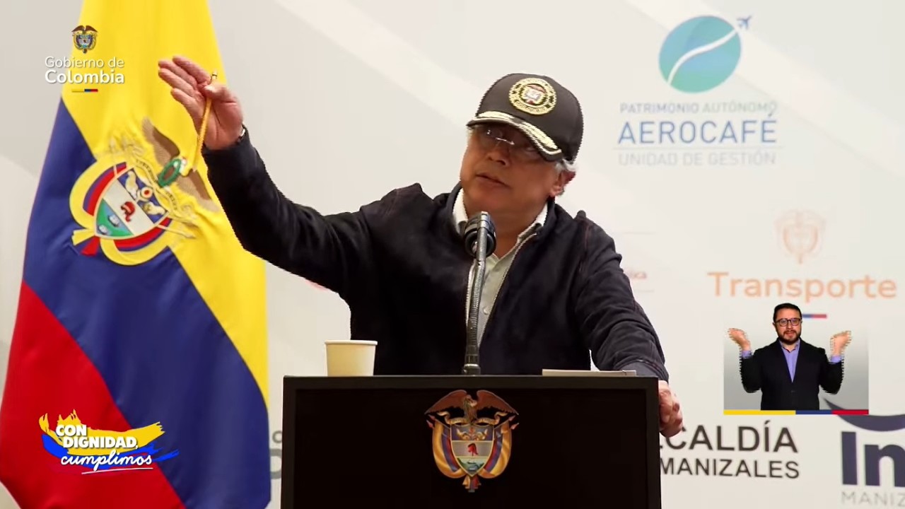 LE GRITARON ¡Queremos Reelección! EN CORO porque HIZO Y DIJO esto. LO OVACIONARON ¡Por Magistral!