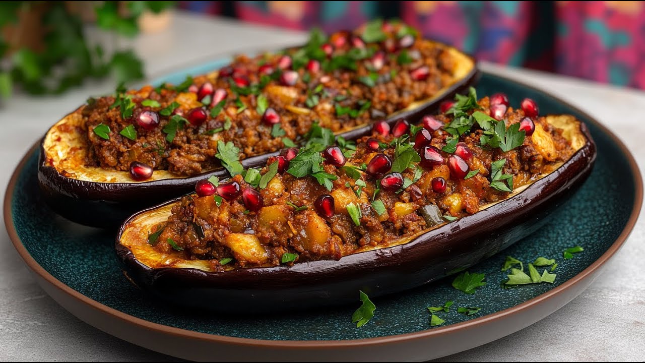 Лучше, чем мясо: веганские фаршированные баклажаны с булгуром и гранатом