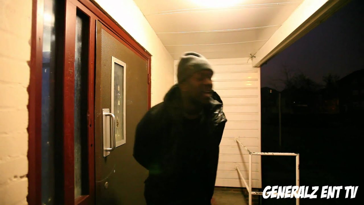Friday Freestyles - Episode 8 - Street-Swagger