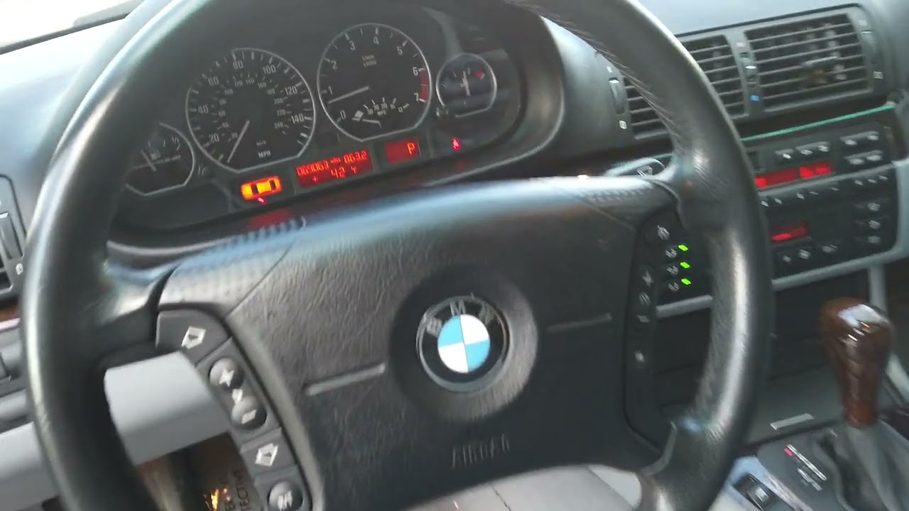 2001 BMW 330xi Walk Around