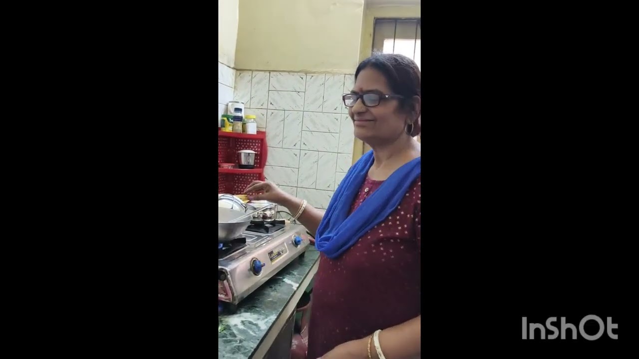 Indian breakfast recipe(Poha).