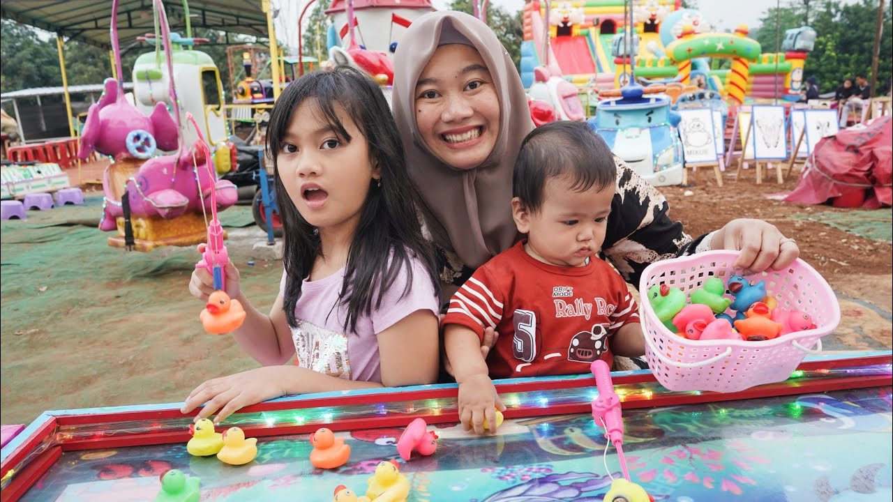 VLOG MAIN DI PASAR MALEM BARENG BAYI EMIL 👶 | Salsa and Family