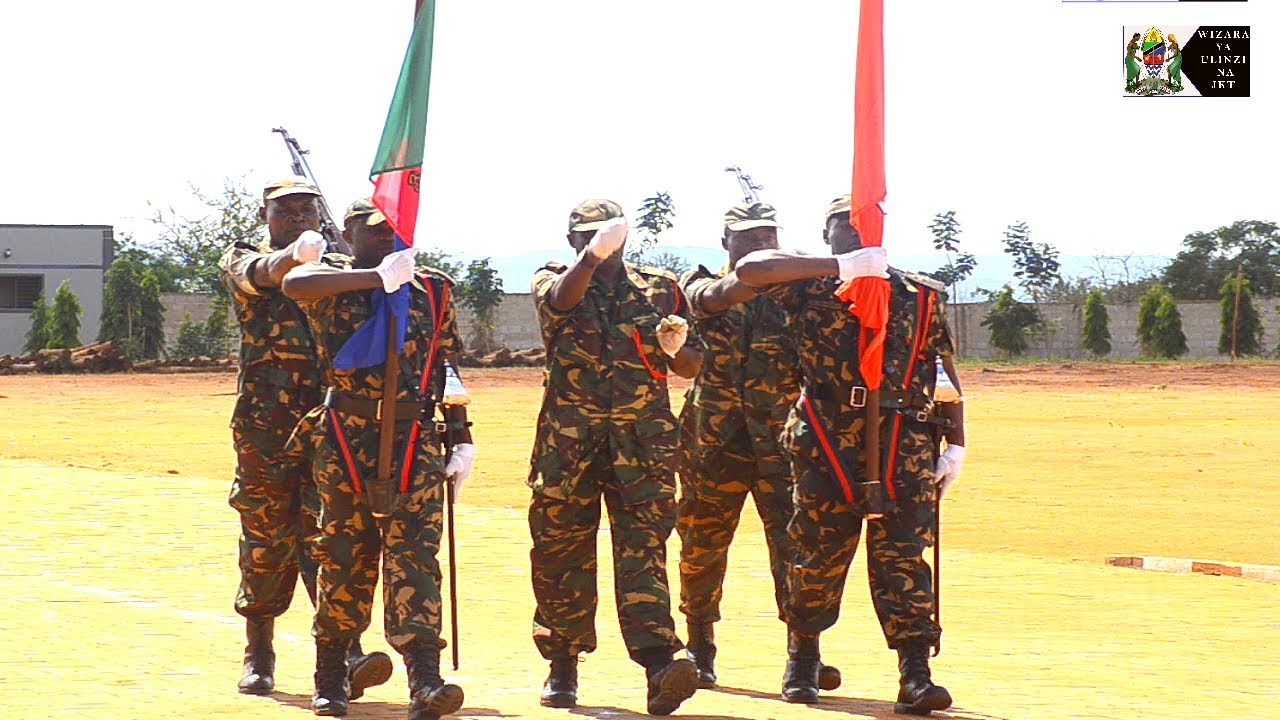 UTAPENDA, Kikundi cha Bendera na Spidi yake Kikingia Uwanjani
