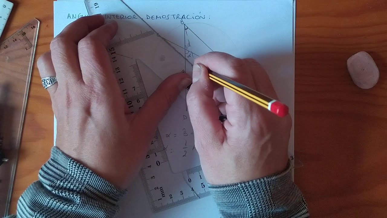 &Aacute;ngulo interior. Demostraci&oacute;n de su valor