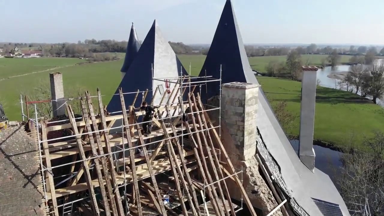 Restauration de la charpente de la façade sud du Château de Meauce