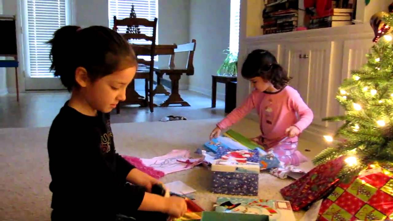 Christmas Morning 2010 with Scarlett & Ava Part 1 of 3