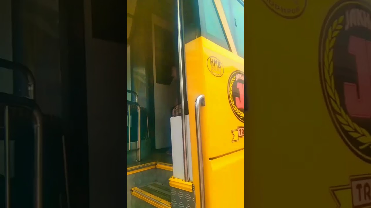 Manish bus Surat bus बाड़ा Bus Parking