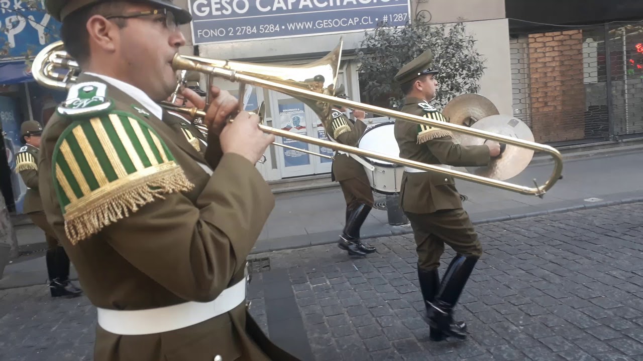 Desfile por la ciudad ( marcha ases del aire)
