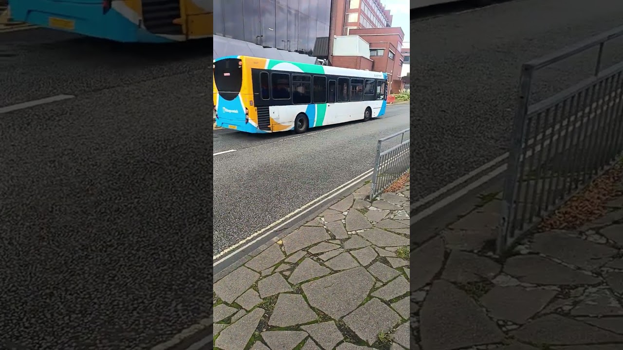Buses in Farnborough 4/11/25