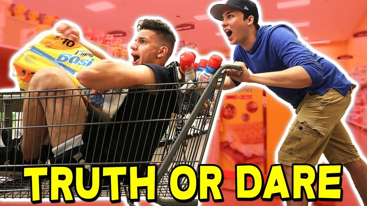 YOUTUBER TRUTH OR DARE... WITH MOOSECRAFT & RYGUYROCKY! *MINECRAFT CHALLENGE*