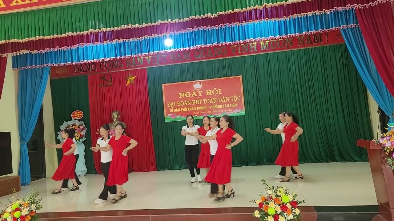 Các cụ thôn Trung ngay Đ.Đ.kết.11.2025.