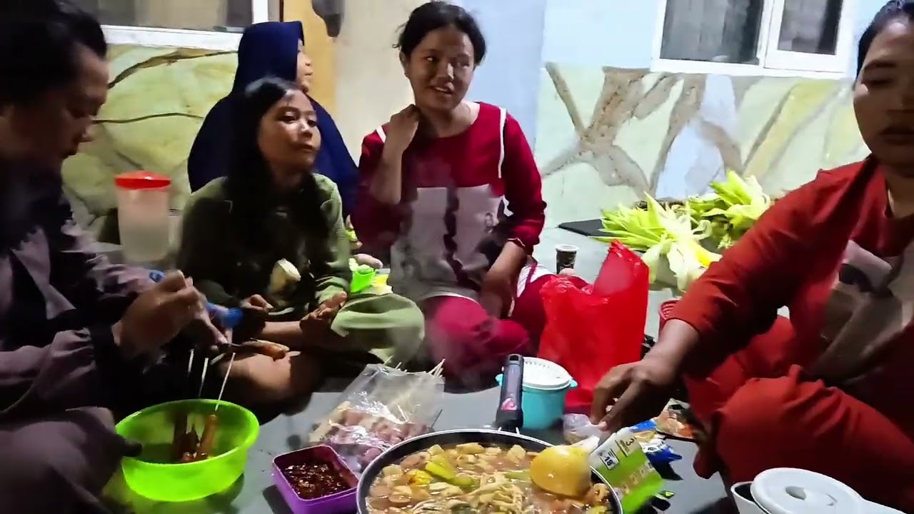 Malam Tahun Baru 2026 di Villa Mbah Sutar dengan Chaca & Checi