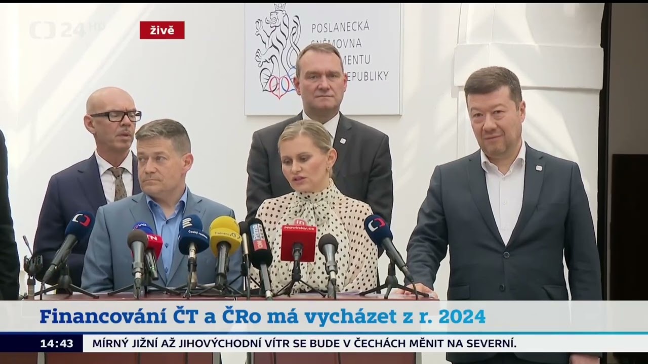VL&Aacute;DA: Zru&scaron;en&iacute; poplatků za ČT a rozhlas.