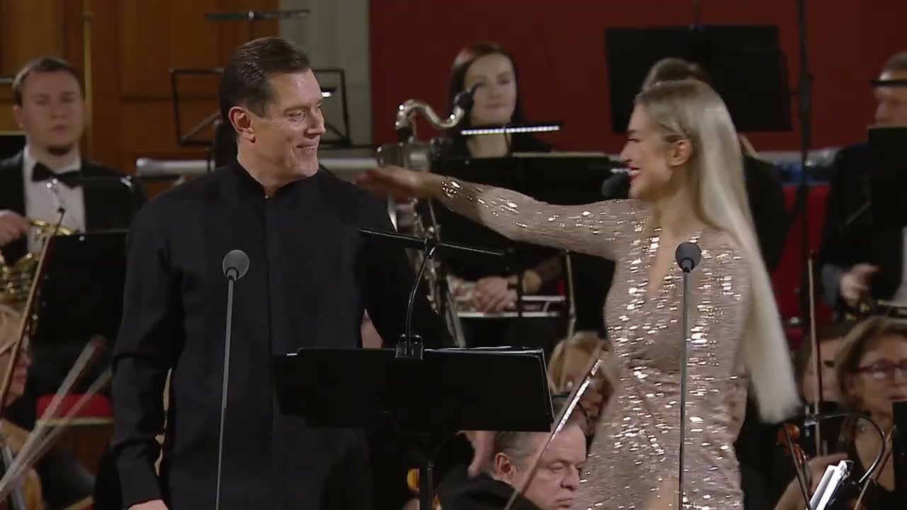 Strauss. 