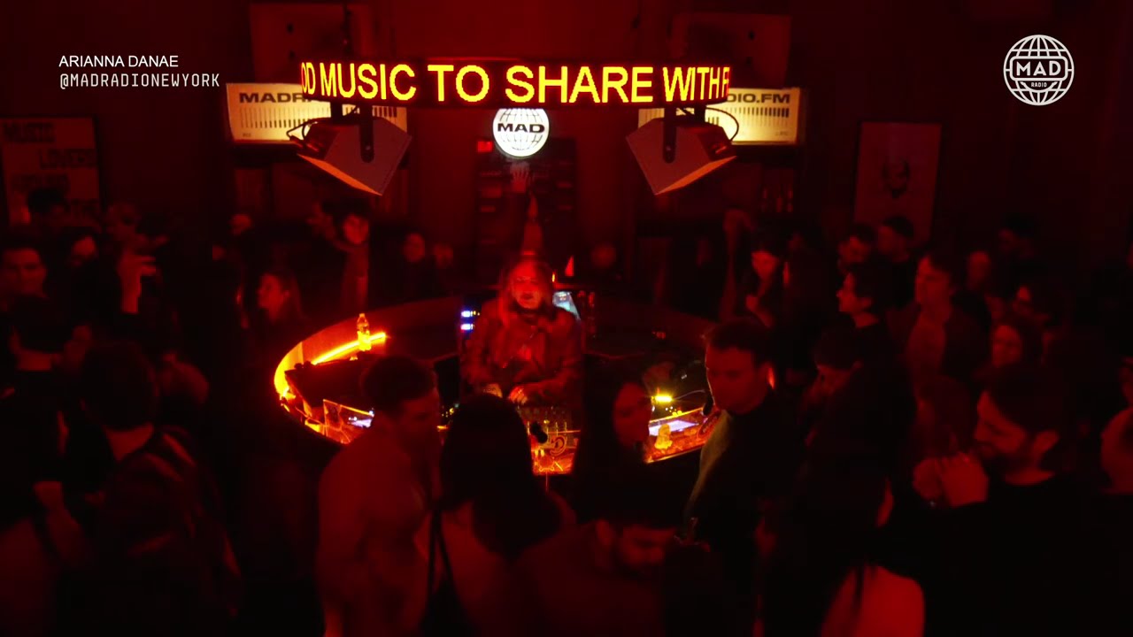 ARIANNA DANAE &mdash; Live DJ Set at Mad Radio New York | House / Deep House