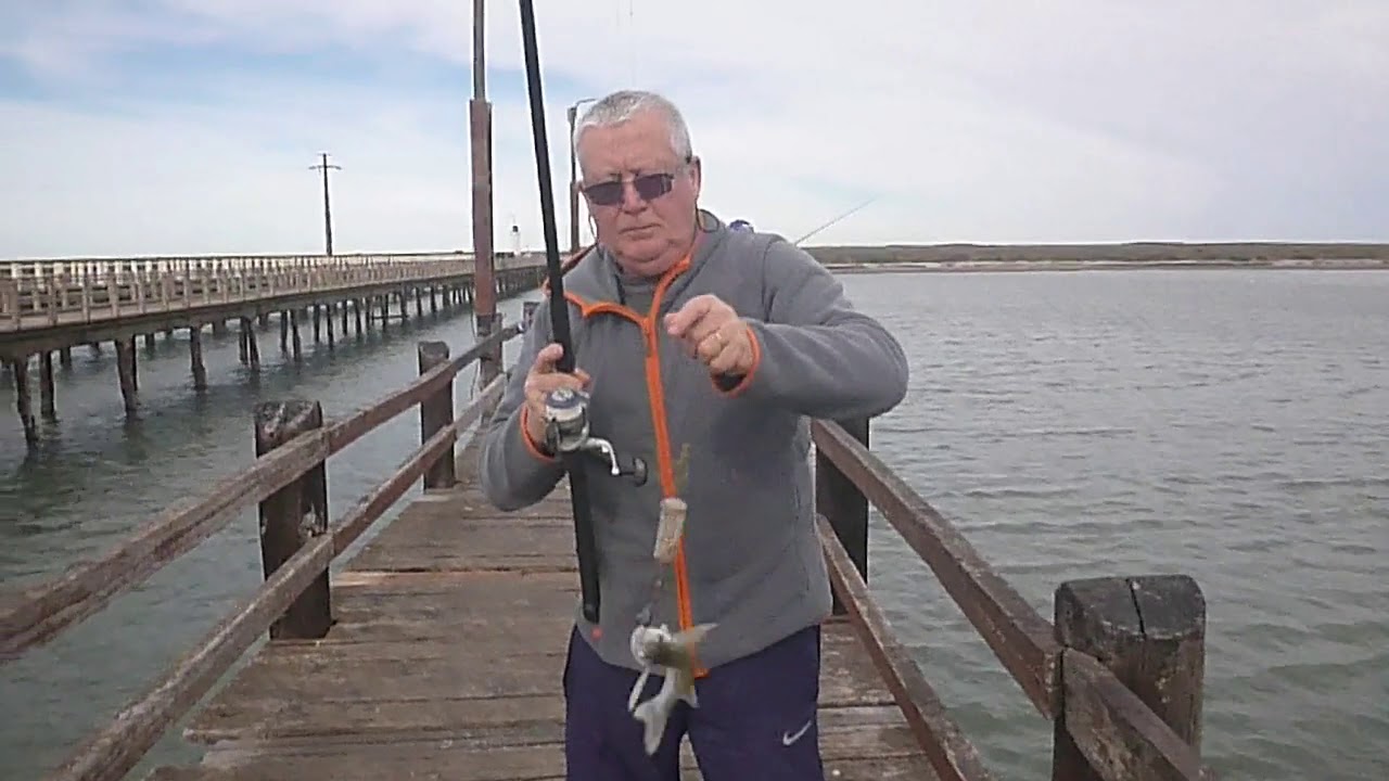 Pesca de Pejerreyes en el Muelle de la Ría Bahia San Blas 14 de Octubre de 2017