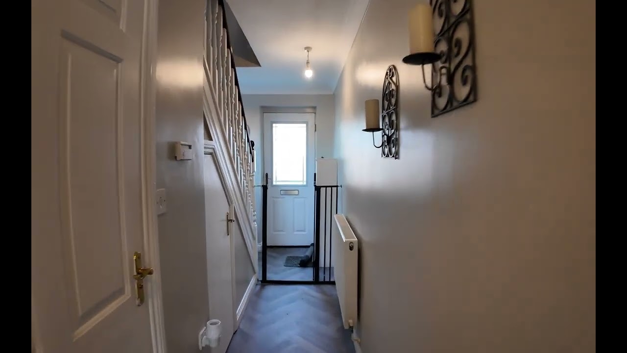 The Thatchers, Halesowen, B62