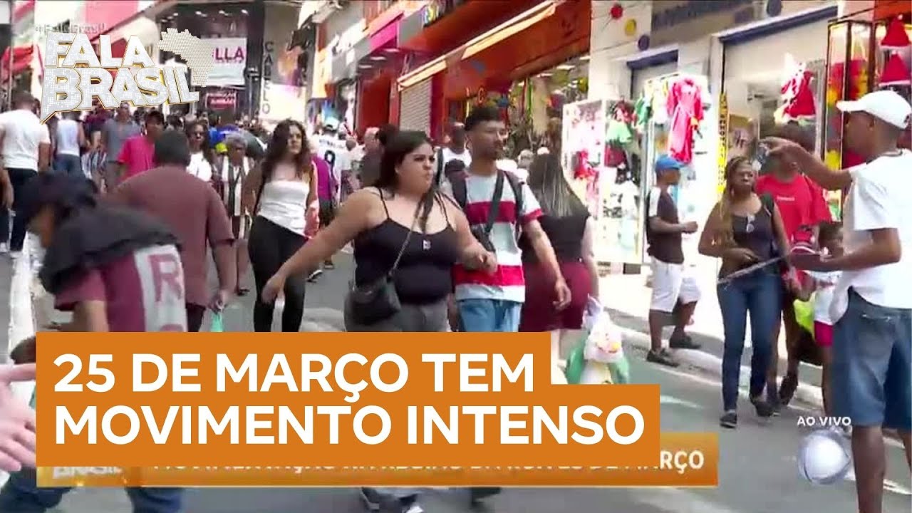 Rua 25 de Mar&ccedil;o, em S&atilde;o Paulo, tem movimento intenso com aproxima&ccedil;&atilde;o das festas de fim de ano