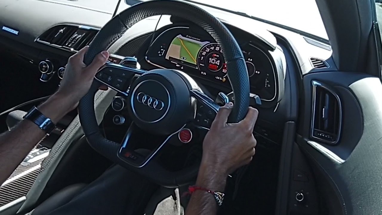 Audi R8 V10 Performance Coupe launch control and acceleration