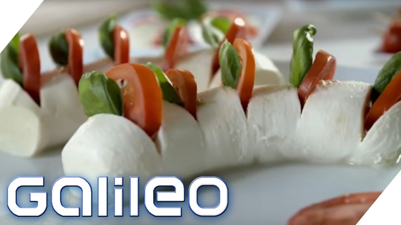Original italienisch oder Massenproduktion? So entsteht Mozzarella | Galileo | ProSieben