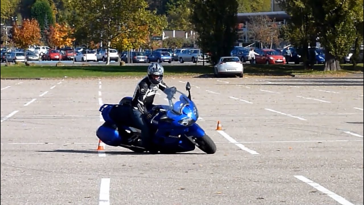 Maniabilité Moto : FJR 1300, SV 650 N, Z 750, Hornet 600 et NSR 125 (3ième journée gymkhana APLD)