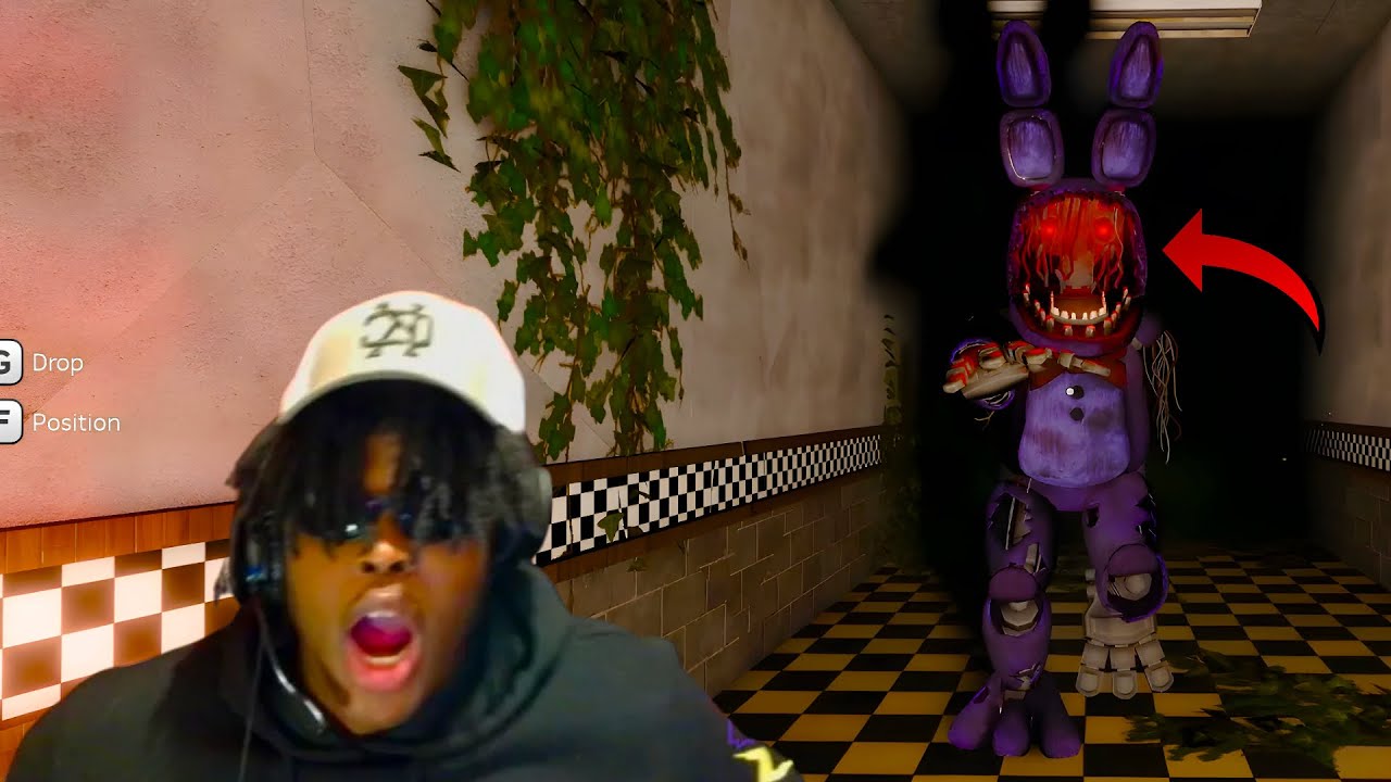 RUNNING FROM EVERY ANIMATRONIC IS CHAOS..