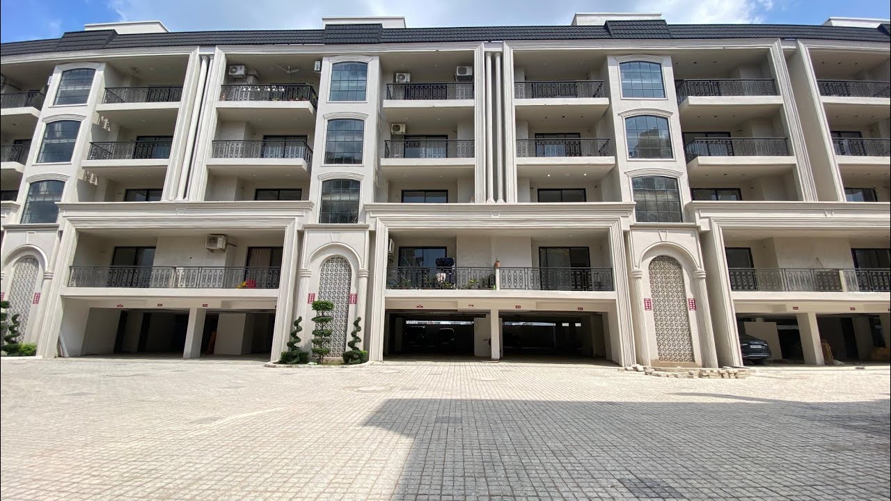 Golden Castle Zirakpur | 3 BHK Flats | S+4 Low-Rise | Ready to Move & Under Construction