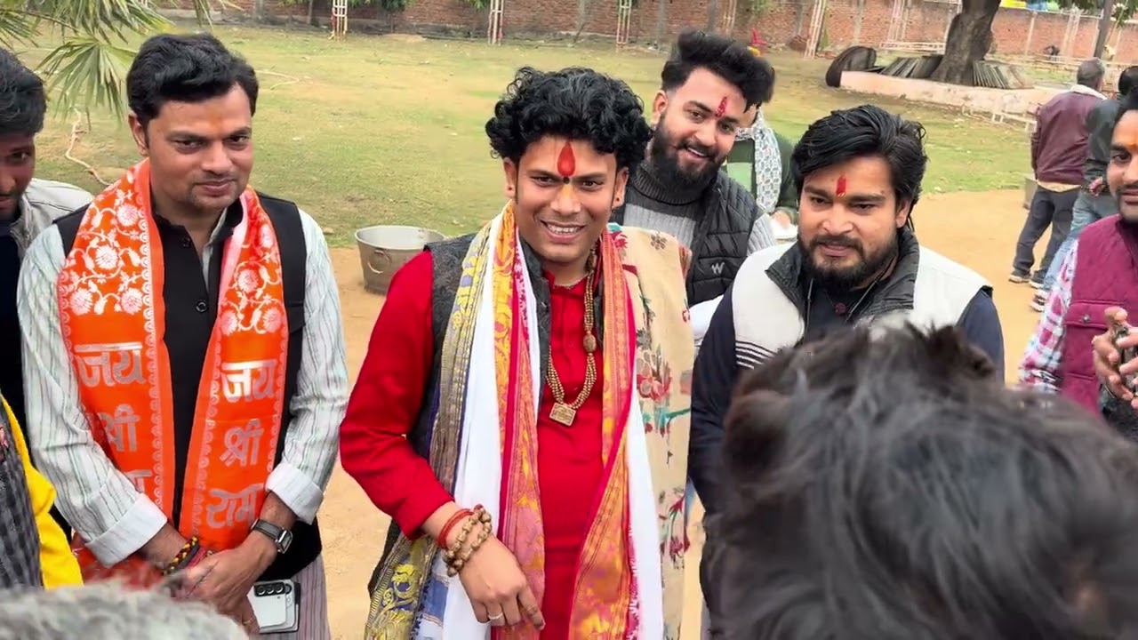 कुटी सरकार महराज जी पहुचे सिद्धी मेरिज गार्डन हिंदू सम्मेलन में 