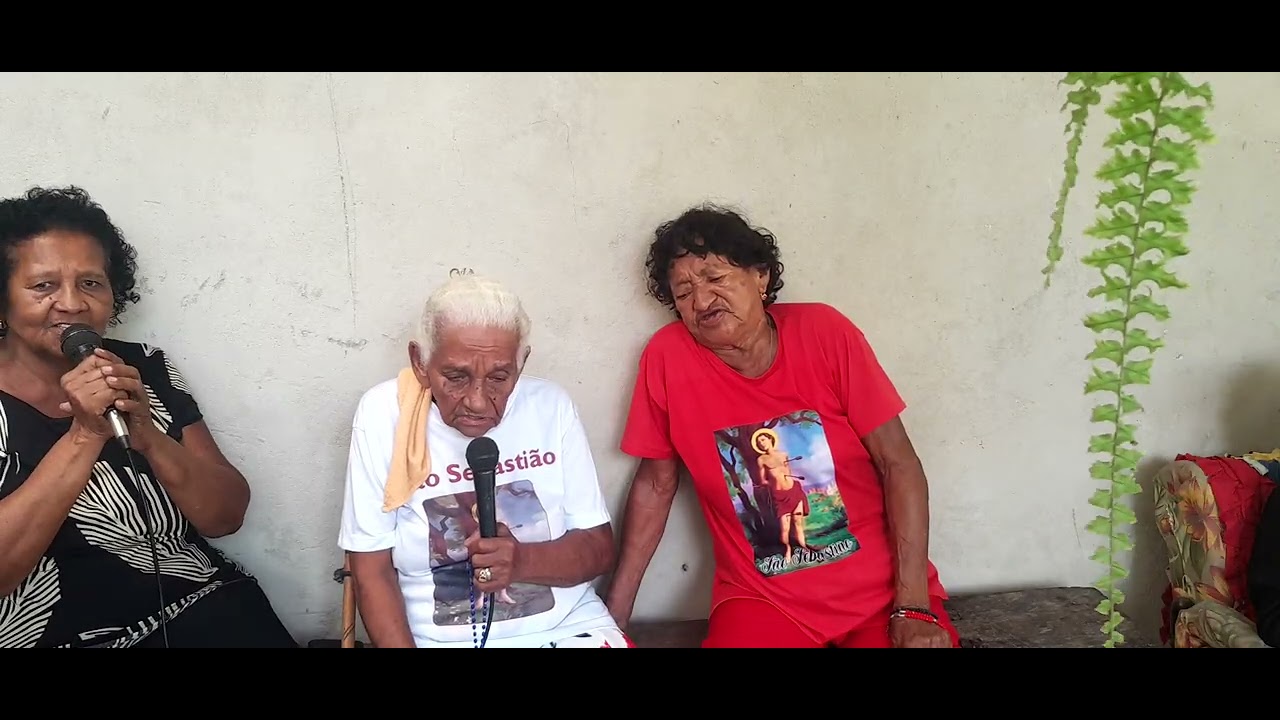 Dona Delfina, Família e Amigos Homenageiam São Sebastião Há Mais de 40 Anos