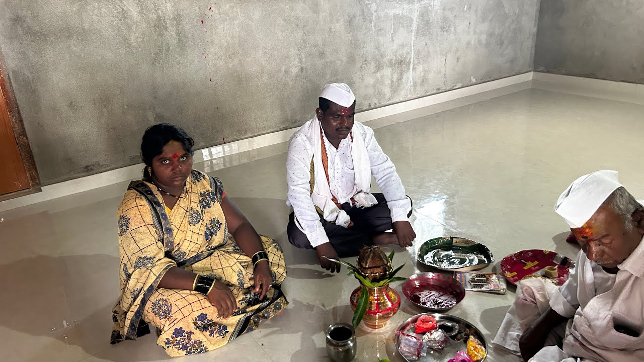 पूजेला भांडून भांडून पूजा आणी आबाच बसली ।थोरला आहे म्हणून सगळेच त्यानं मान माझ्या नवऱ्यान🥲#गावठीपुनम