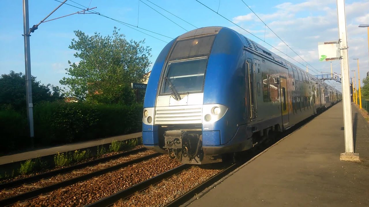 TER 2N NG (Z 24500) d&eacute;part en gare de P&eacute;renchies