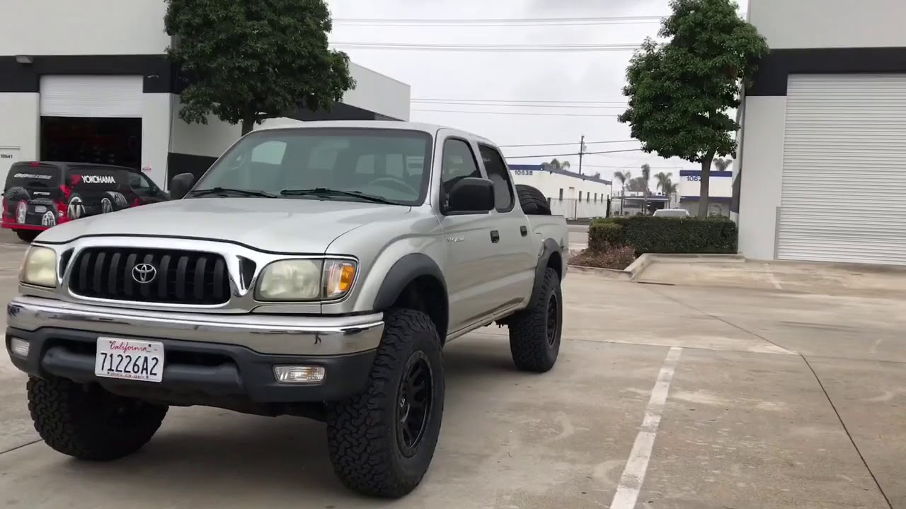 03 Toyota Tacoma Prerunner Leveled on 33’s