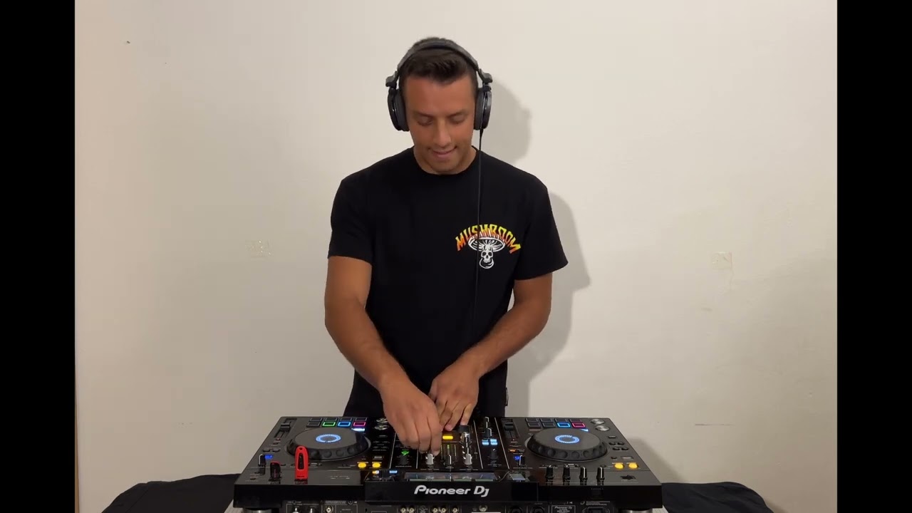 MATTEO PAVONE - DJ SET - Tech House Mix #4 Pioneer XDJ RX2