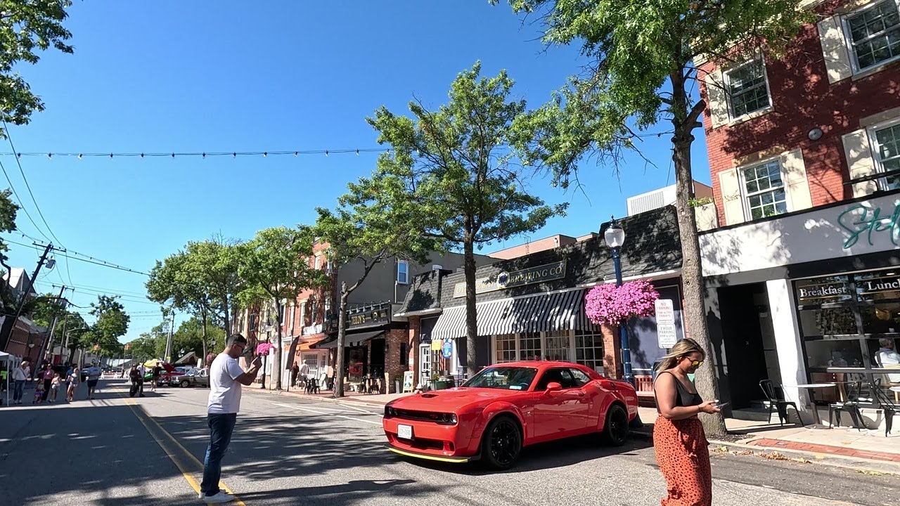 ⁴ᴷ⁶⁰ Walking tour of downtown Oyster Bay, New York
