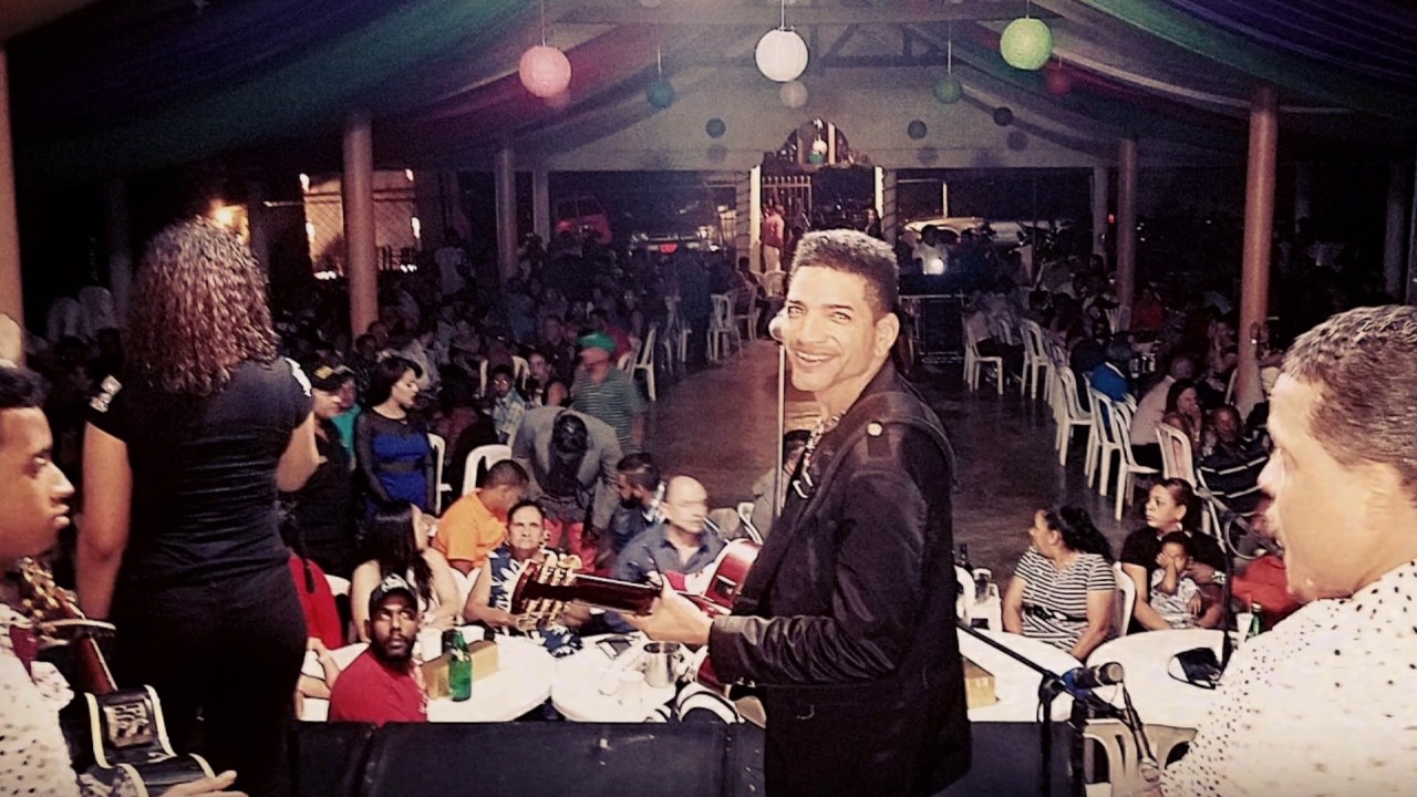 El varon de la bachata en vivo déjala