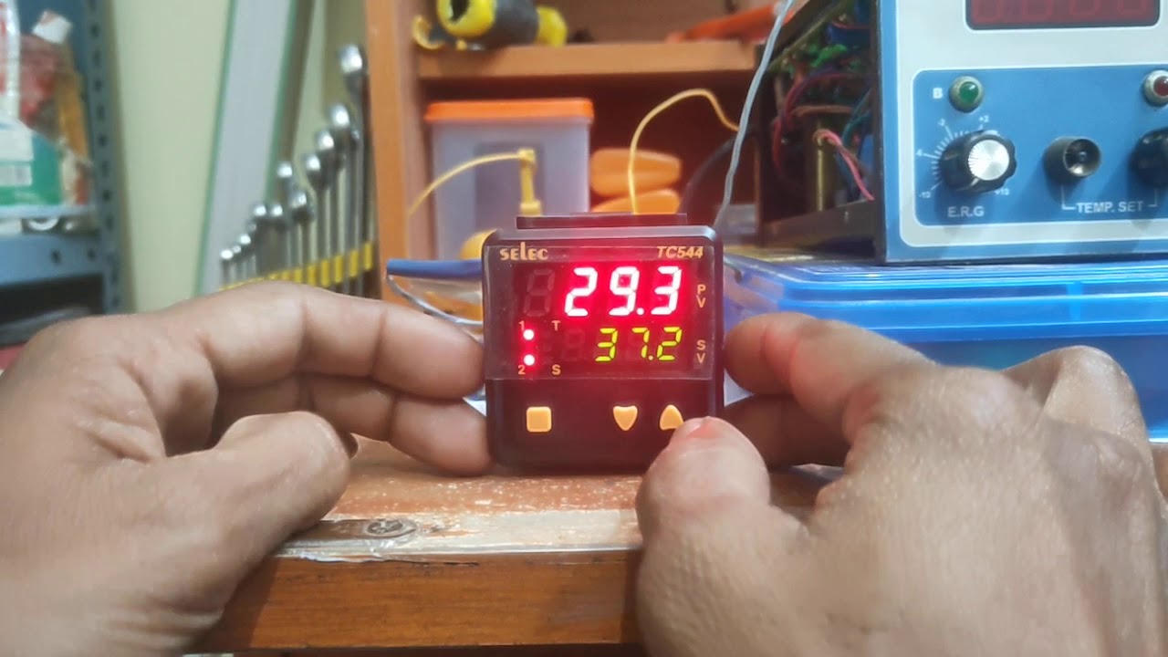 How to LOCK / UNLOCK settings options in SELEC PID Controller