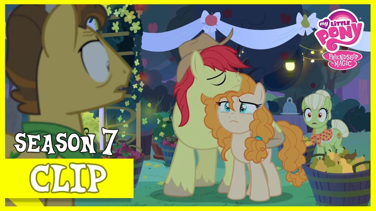 Pear Butter Becomes Part Of The Apple Family (The Perfect Pear) | MLP: FiM [HD]