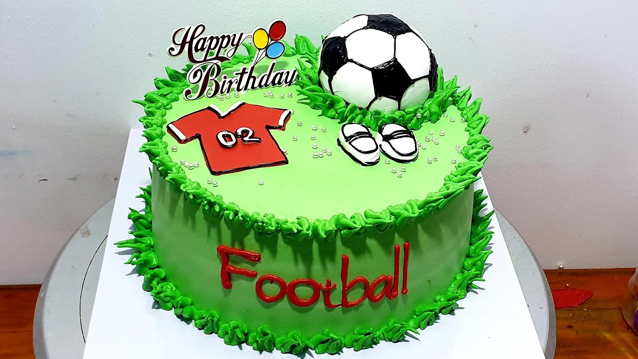 How to make a simple football birthday cake and football T-shirt as a simple cake