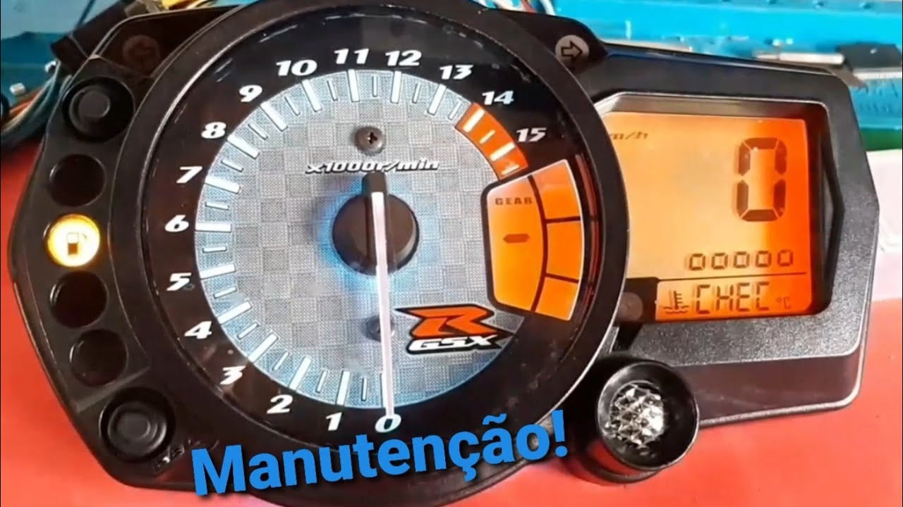 Manutenção no painel da GSX SRAD!!