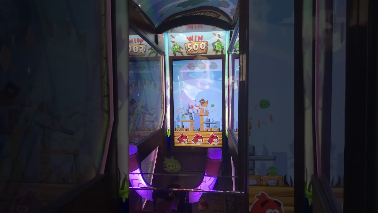 Angry Birds Arcade Machine at Dave & Buster’s 