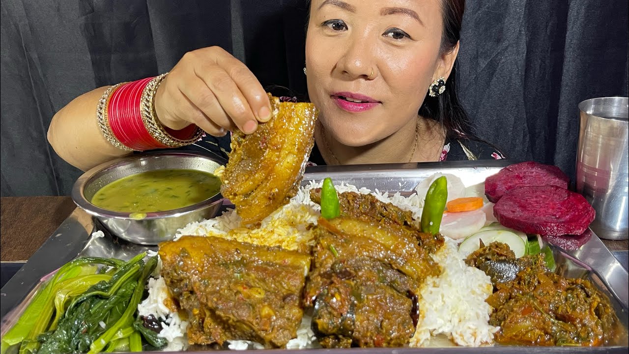 SPICY PORK BELLY CURRY WITH BASMATI CHAMAL,CHUKUNDAR || RUBI RAI MUKBANG