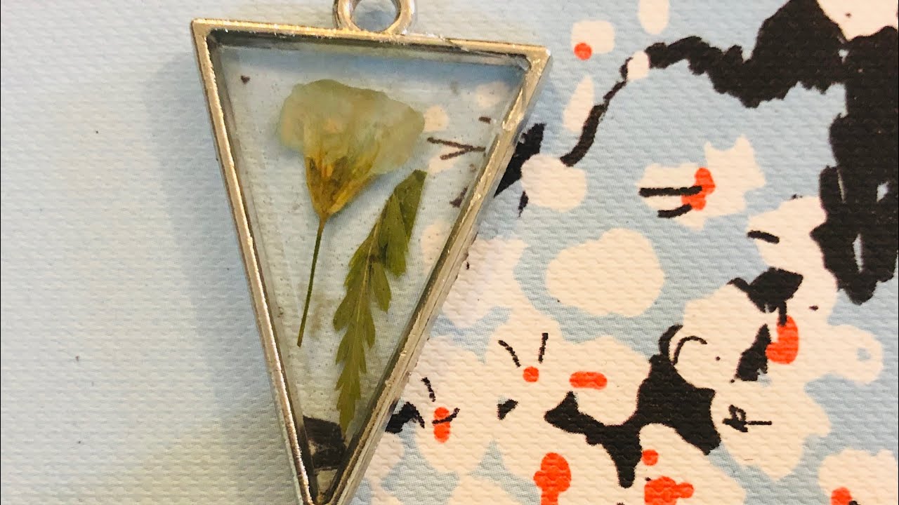 DIY resin jewellery/ open bezel pendant