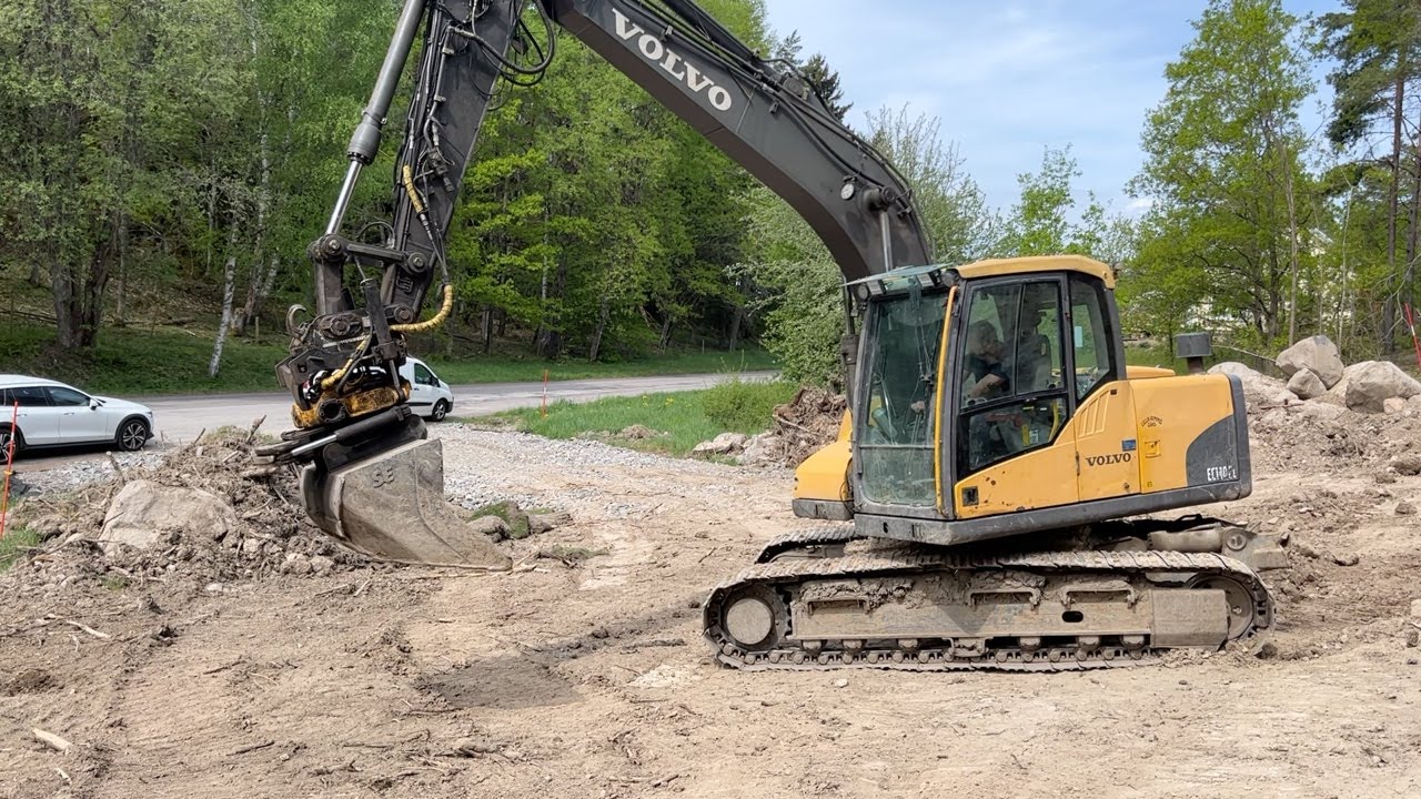 Köp Grävmaskin Volvo EC140 CL på Klaravik