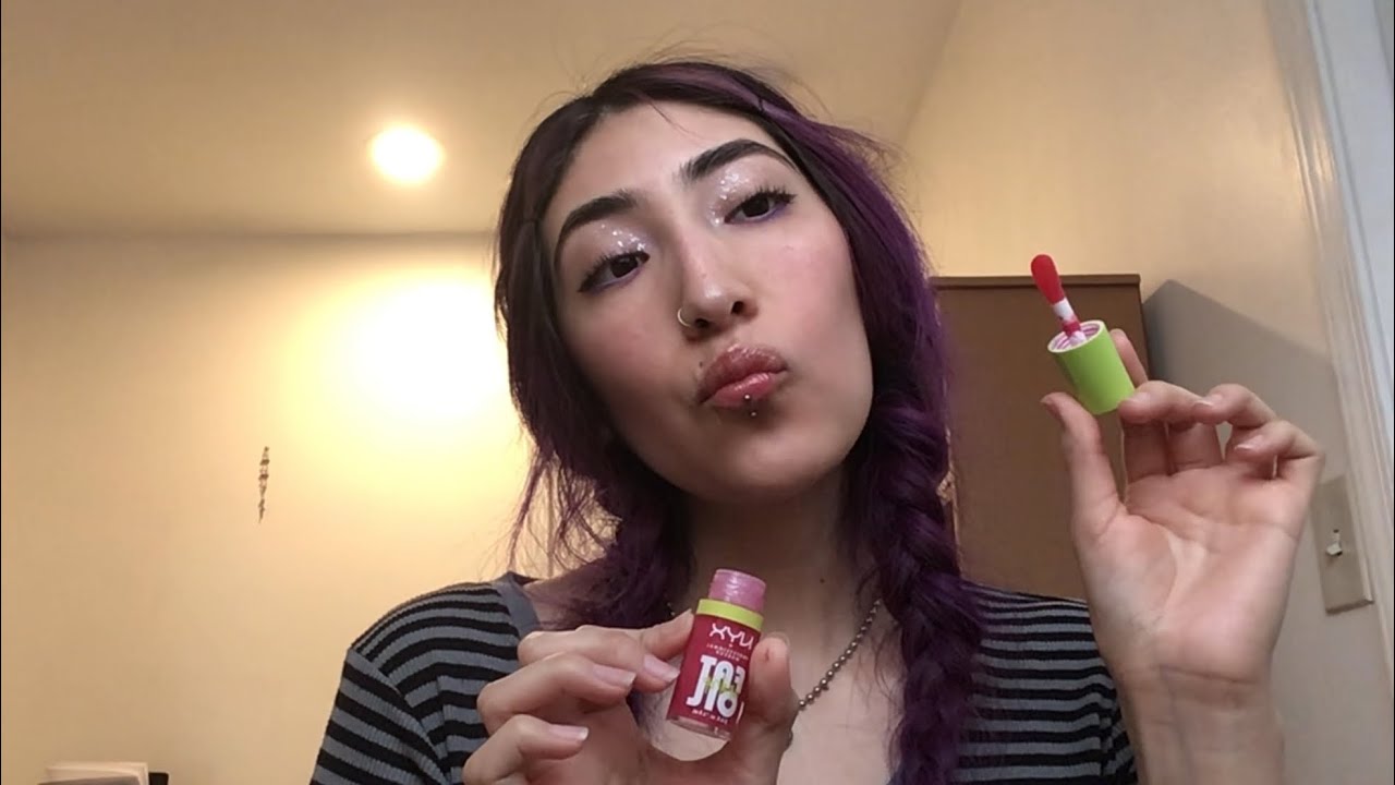 doing purple makeup to match my hair lol