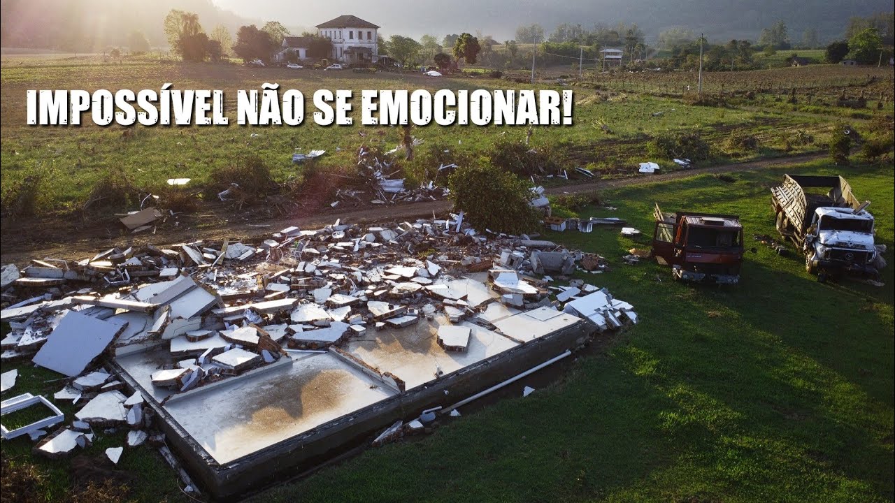 MULHER SOBREVIVE APÓS SER ARRASTADA POR 18 KM AGARRADA AO TELHADO DE CASA DURANTE A GRANDE ENCHENTE!