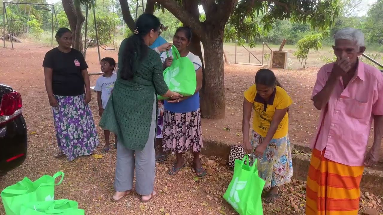 We Donated Dry Food to Poor Families in Kiwula Ara 🙏❤️ | Charity Vlog 🇱🇰 #FoodDonation #Kindness