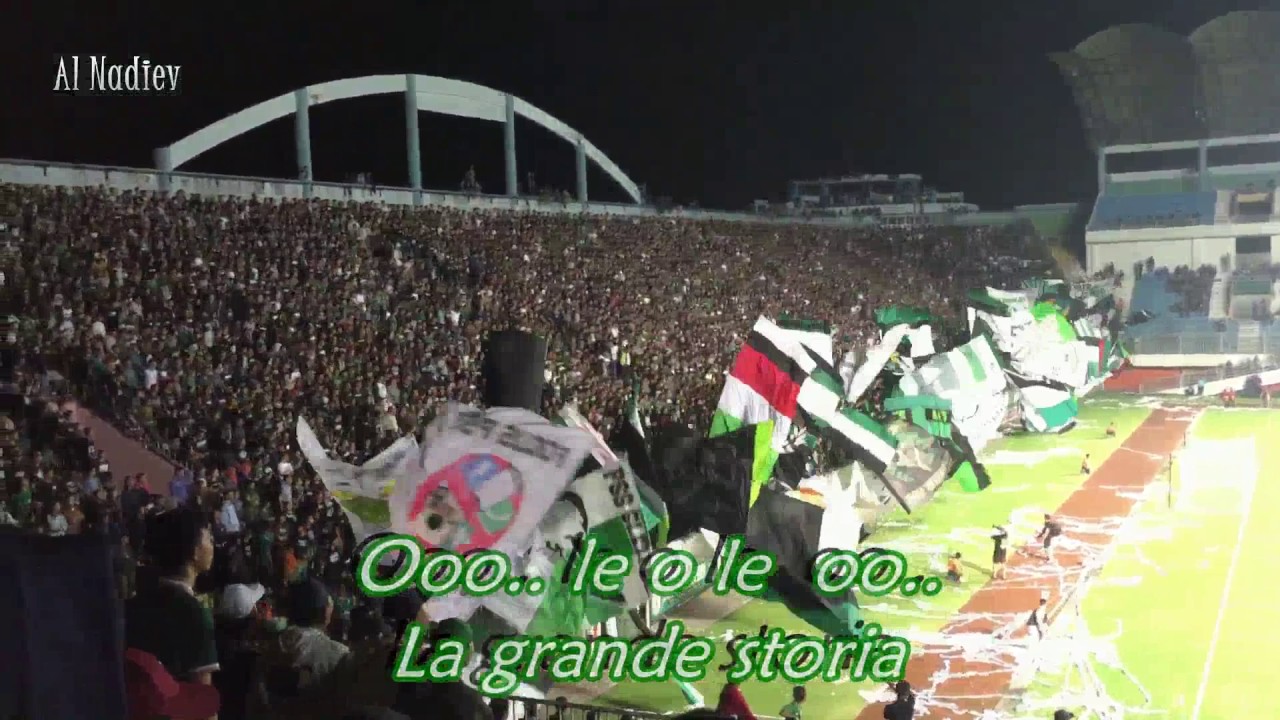 La Grande Storia  - Brigata Curva Sud (With Lyric) || PSS Sleman Vs Madura United (01-04-2017)