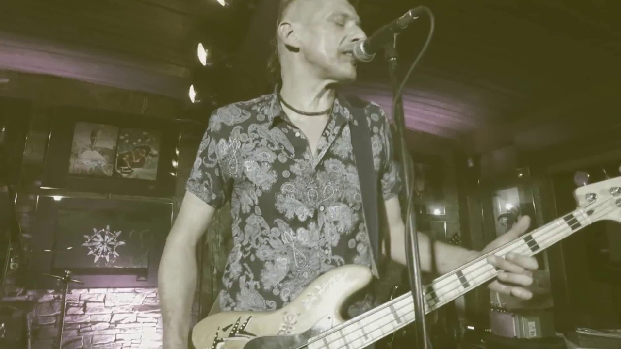 Revolucja // Salon Samobójców (OFFICIAL VIDEO)