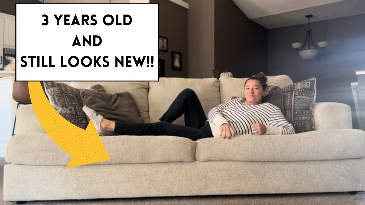 You will never lounge on a more comfortable couch. Ashley Signature Soletren Sofa